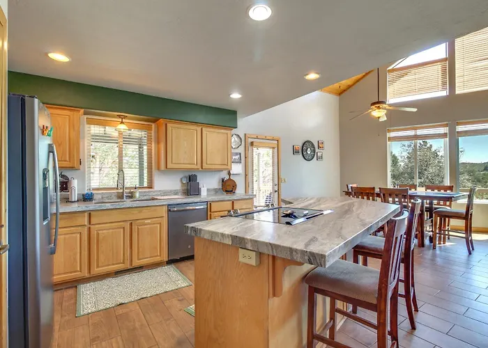 Holiday home Secluded Show Near Hiking Trails! *