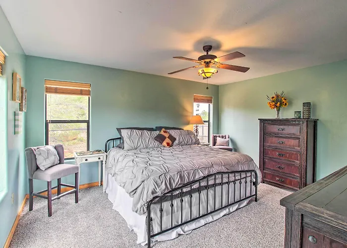 Secluded Show Near Hiking Trails! Holiday home Show Low
