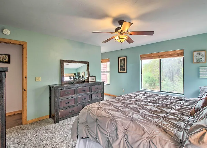 Secluded Show Near Hiking Trails!