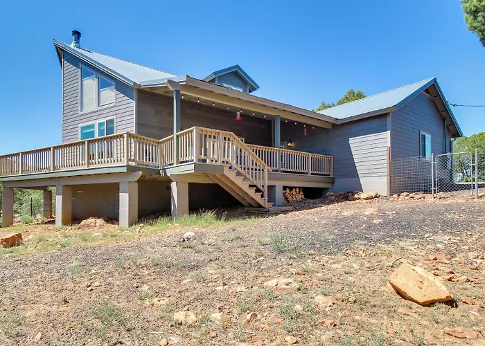 Secluded Show Near Hiking Trails! Holiday home Show Low