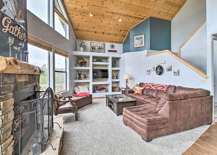 Secluded Show Near Hiking Trails! Holiday home